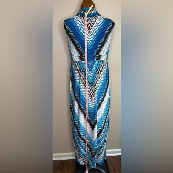 Chico’s Blue Beige Multi Chevron Stripe Sleeveless Maxi Jersey Dress Sz Medium - Picture 7 of 8